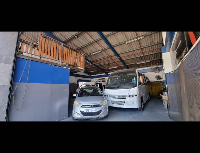 450M² WAREHOUSE TO LET IN ROSSBURGH